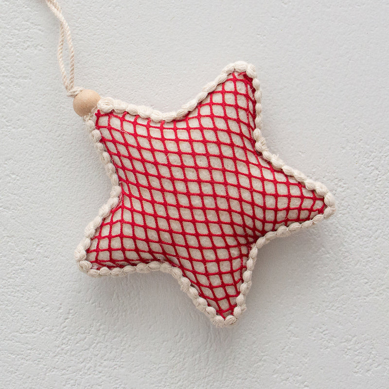 Hanging Fabric Star - Natural/Red