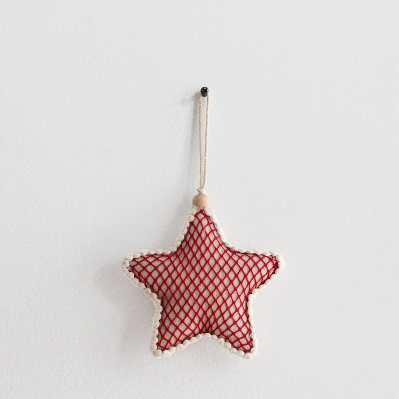 Hanging Fabric Star - Natural/Red