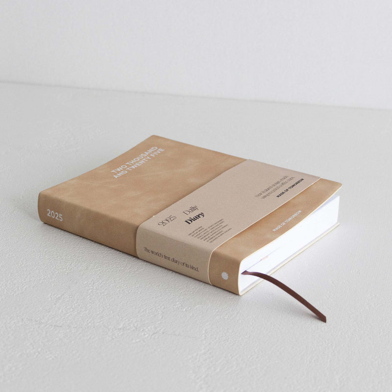 2025 Faux Leather Daily A5 Diary - Oat/White