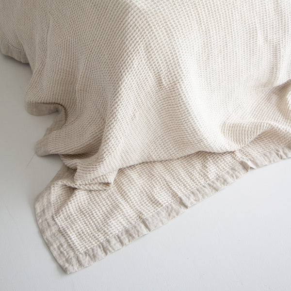 European Linen Waffle Blanket - Oatmeal